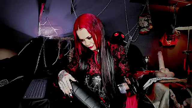 MorganaCrowley online show from January 13, 2026, 2:11 pm