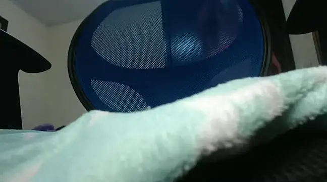 Amy Walker online show from December 27, 2024, 11:10 pm