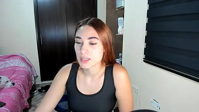 Amy Walker online show from March 21, 2025, 6:07 pm