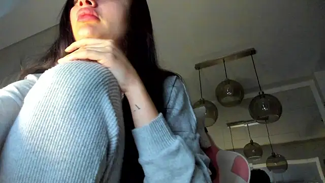 IreneVON online show from October 4, 2025, 4:54 am