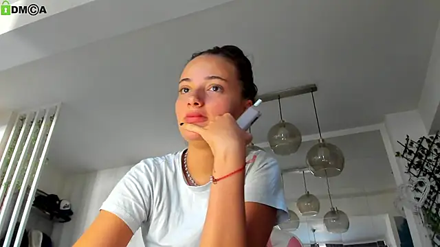 IreneVON online show from July 19, 2026, 4:38 am