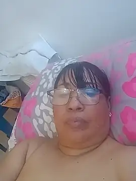 MilfPleasure online show from May 17, 2026, 7:32 pm