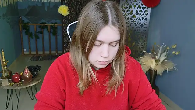 FioraMarmoris online show from March 9, 2025, 5:11 am