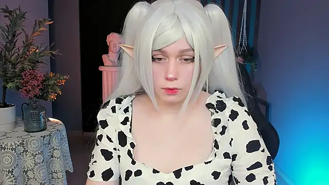 FioraMarmoris online show from November 16, 2025, 7:03 am