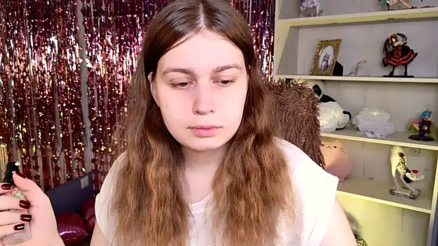 FioraMarmoris online show from June 7, 2026, 5:22 am