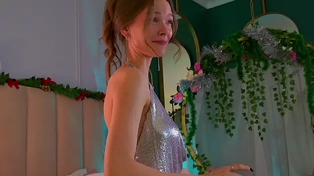 Snapshot of Eva_Natsumi chatting on December 31, 2024, 3:31 pm Eva Natsumi online show from December 31, 2024, 3:31 pm