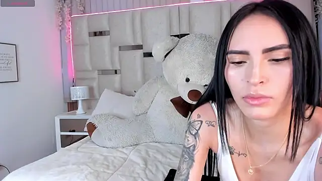 Snapshot of Bella_ev chatting on May 10, 2026, 4:06 am Bella ev online show from May 10, 2026, 4:06 am