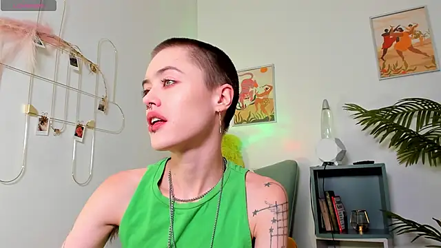 PamelaYong online show from December 14, 2024, 1:38 pm