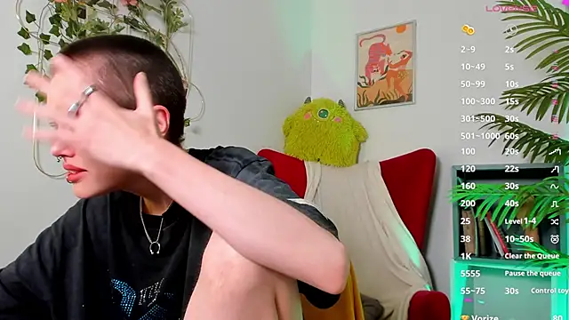 PamelaYong online show from February 27, 2025, 4:53 pm