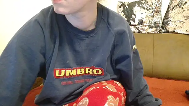 Jasmin-White online show from March 6, 2025, 7:43 pm