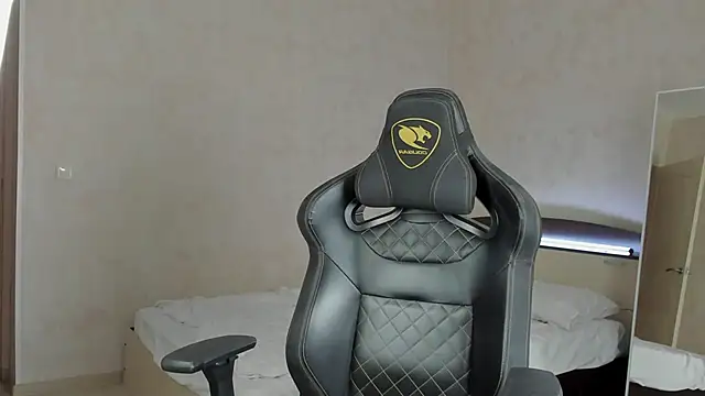 MasonWarholl online show from December 25, 2024, 9:33 pm