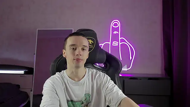 MasonWarholl online show from January 9, 2025, 5:43 pm