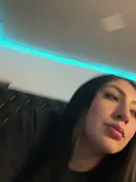 Snapshot of KittyRous chatting on March 21, 2025, 8:39 am KittyRous online show from March 21, 2025, 8:39 am