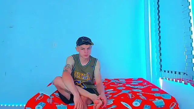 Snapshot of HOT_boy2025 chatting on December 13, 2024, 6:16 pm HOT boy2025 online show from December 13, 2024, 6:16 pm