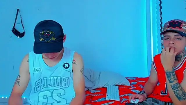 Snapshot of HOT_boy2025 chatting on December 18, 2024, 9:40 pm HOT boy2025 online show from December 18, 2024, 9:40 pm