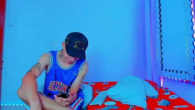 Snapshot of HOT_boy2025 chatting on December 20, 2024, 4:57 pm HOT boy2025 online show from December 20, 2024, 4:57 pm