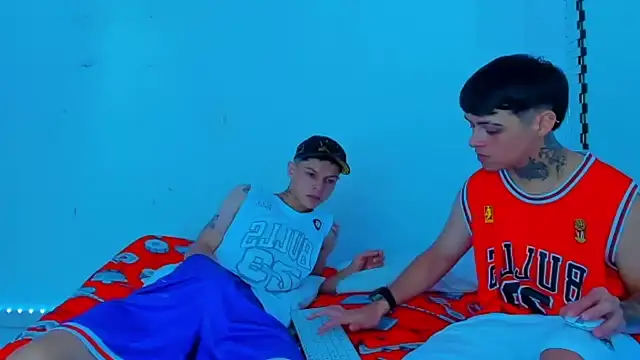 Snapshot of HOT_boy2025 chatting on January 8, 2025, 4:22 pm HOT boy2025 online show from January 8, 2025, 4:22 pm