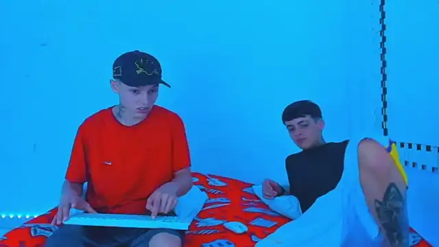 Snapshot of HOT_boy2025 chatting on January 10, 2025, 2:14 am HOT boy2025 online show from January 10, 2025, 2:14 am