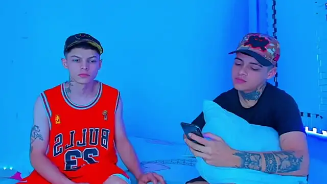 Snapshot of HOT_boy2025 chatting on January 22, 2025, 9:21 pm HOT boy2025 online show from January 22, 2025, 9:21 pm