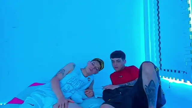 Snapshot of HOT_boy2025 chatting on January 31, 2025, 12:17 am HOT boy2025 online show from January 31, 2025, 12:17 am