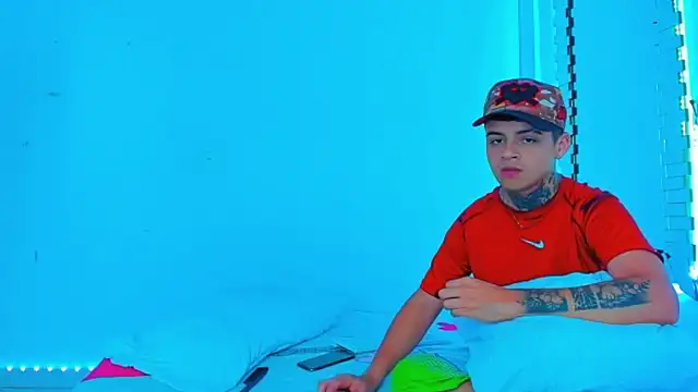 Snapshot of HOT_boy2025 chatting on February 2, 2025, 9:45 pm HOT boy2025 online show from February 2, 2025, 9:45 pm