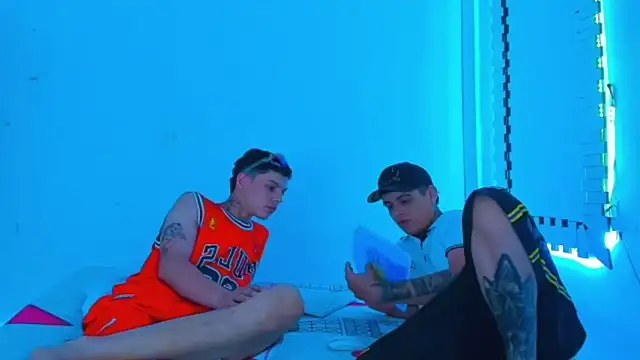 Snapshot of HOT_boy2025 chatting on February 3, 2025, 11:05 pm HOT boy2025 online show from February 3, 2025, 11:05 pm