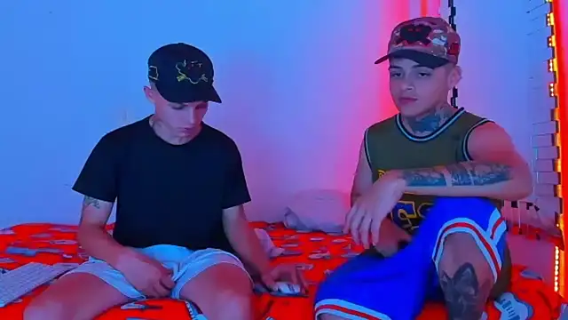 Snapshot of HOT_boy2025 chatting on February 11, 2025, 2:03 am HOT boy2025 online show from February 11, 2025, 2:03 am