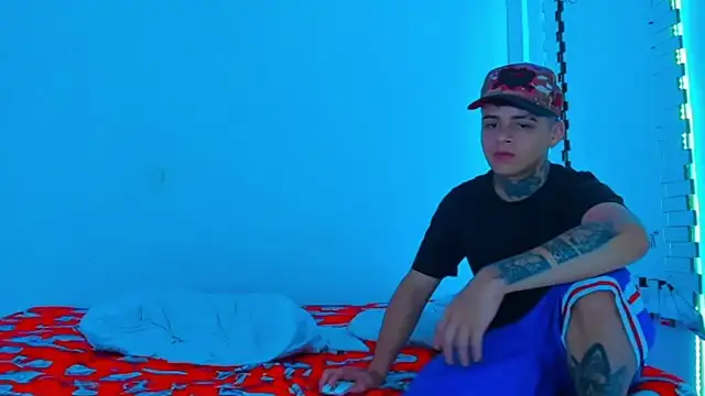 Snapshot of HOT_boy2025 chatting on February 11, 2025, 10:18 pm HOT boy2025 online show from February 11, 2025, 10:18 pm