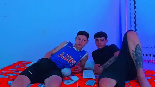 Snapshot of HOT_boy2025 chatting on February 23, 2025, 4:17 am HOT boy2025 online show from February 23, 2025, 4:17 am