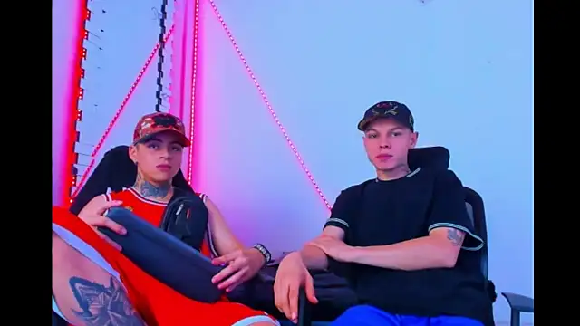 Snapshot of HOT_boy2025 chatting on September 15, 2025, 6:46 am HOT boy2025 online show from September 15, 2025, 6:46 am