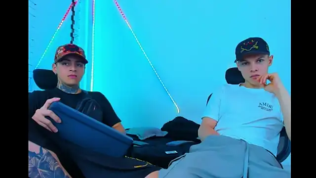 Snapshot of HOT_boy2025 chatting on September 17, 2025, 3:08 am HOT boy2025 online show from September 17, 2025, 3:08 am