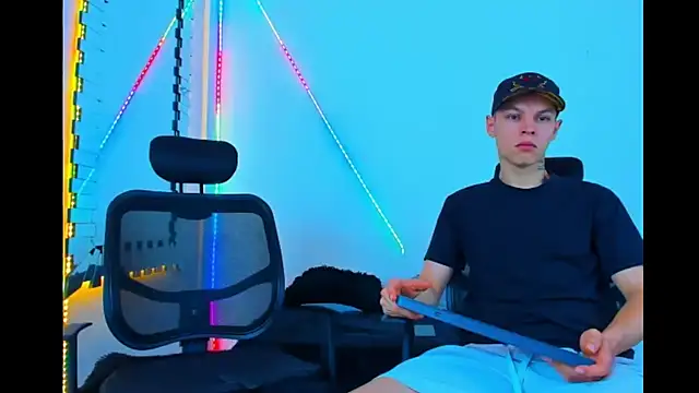 Snapshot of HOT_boy2025 chatting on September 18, 2025, 4:14 am HOT boy2025 online show from September 18, 2025, 4:14 am