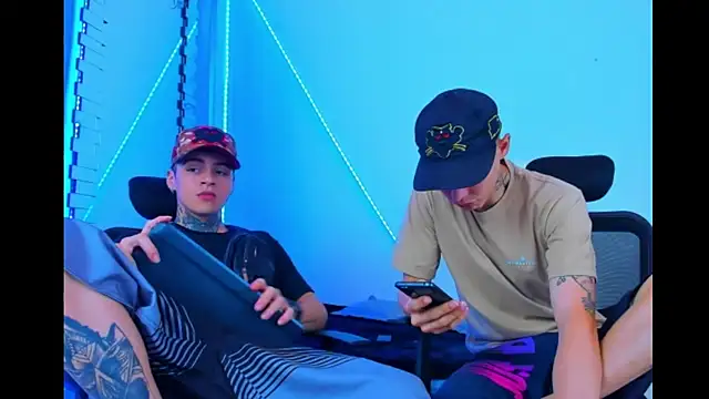 Snapshot of HOT_boy2025 chatting on September 22, 2025, 7:32 am HOT boy2025 online show from September 22, 2025, 7:32 am