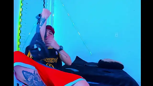 Snapshot of HOT_boy2025 chatting on September 23, 2025, 5:54 am HOT boy2025 online show from September 23, 2025, 5:54 am