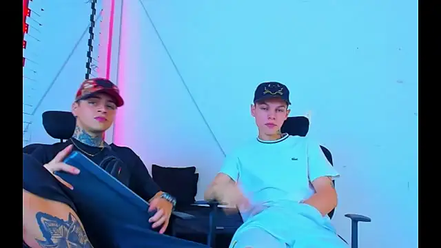 Snapshot of HOT_boy2025 chatting on September 24, 2025, 9:01 am HOT boy2025 online show from September 24, 2025, 9:01 am