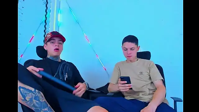 Snapshot of HOT_boy2025 chatting on September 25, 2025, 3:32 am HOT boy2025 online show from September 25, 2025, 3:32 am