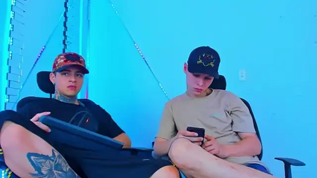 Snapshot of HOT_boy2025 chatting on September 26, 2025, 2:32 pm HOT boy2025 online show from September 26, 2025, 2:32 pm