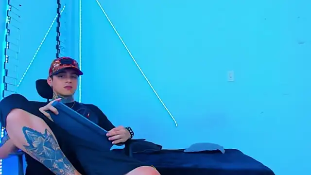 Snapshot of HOT_boy2025 chatting on October 9, 2025, 9:02 pm HOT boy2025 online show from October 9, 2025, 9:02 pm