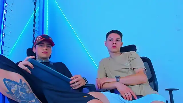 Snapshot of HOT_boy2025 chatting on October 15, 2025, 12:11 am HOT boy2025 online show from October 15, 2025, 12:11 am