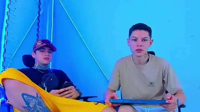 Snapshot of HOT_boy2025 chatting on October 21, 2025, 1:28 am HOT boy2025 online show from October 21, 2025, 1:28 am