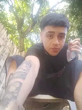 Snapshot of HOT_boy2025 chatting on October 25, 2025, 6:02 pm HOT boy2025 online show from October 25, 2025, 6:02 pm