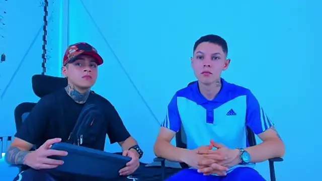 Snapshot of HOT_boy2025 chatting on November 6, 2025, 9:48 pm HOT boy2025 online show from November 6, 2025, 9:48 pm