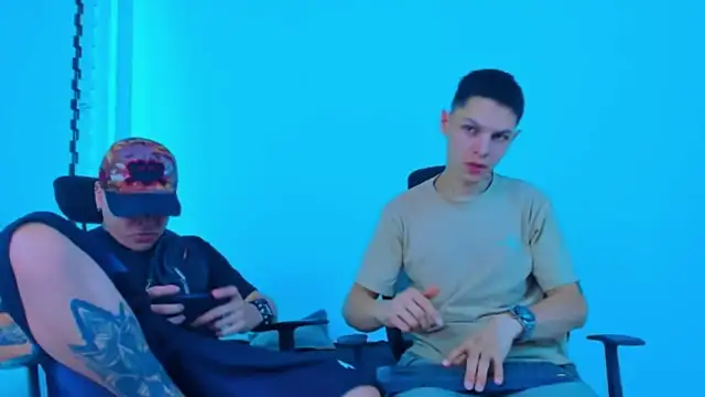 Snapshot of HOT_boy2025 chatting on November 8, 2025, 12:55 am HOT boy2025 online show from November 8, 2025, 12:55 am