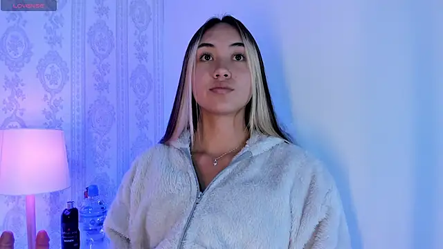 Snapshot of liaa_18 chatting on October 24, 2025, 3:03 am liaa 18 online show from October 24, 2025, 3:03 am