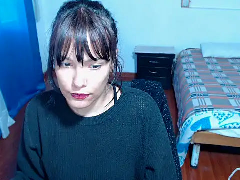 Snapshot of home_vlak chatting on December 16, 2025, 6:13 pm home vlak online show from December 16, 2025, 6:13 pm