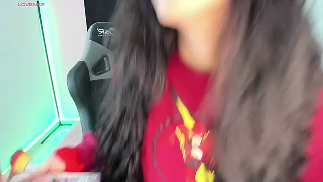 Snapshot of zoesullivan chatting on December 28, 2024, 9:42 am zoesullivan online show from December 28, 2024, 9:42 am