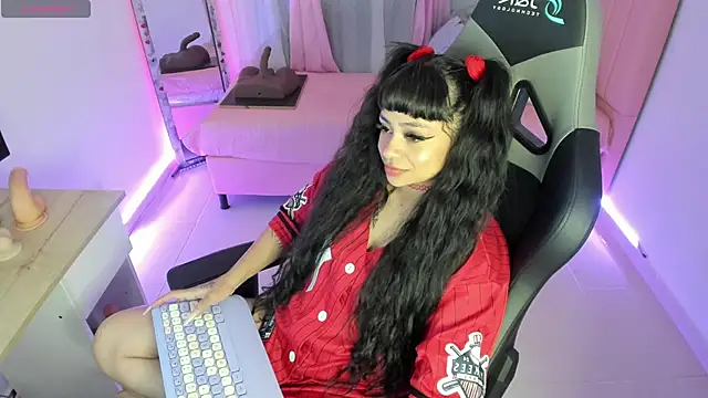 Snapshot of zoesullivan chatting on January 26, 2025, 9:08 am zoesullivan online show from January 26, 2025, 9:08 am