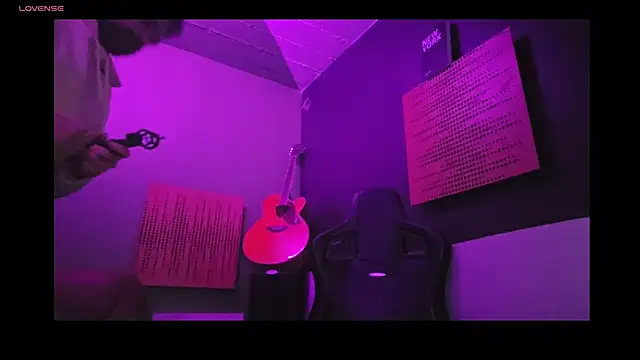 savage daddyy online show from January 17, 2025, 8:13 am