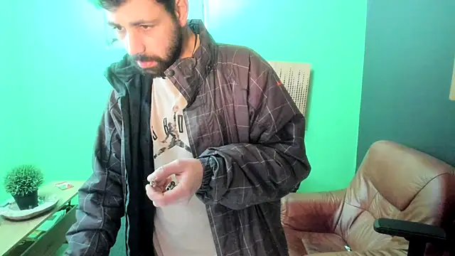 savage daddyy online show from February 4, 2025, 3:04 pm