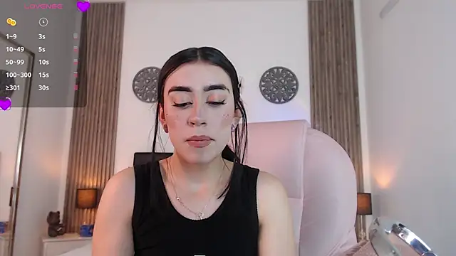 Snapshot of Julieta_De_Los_Angeles chatting on December 28, 2024, 8:04 pm Julieta De Los Angeles online show from December 28, 2024, 8:04 pm